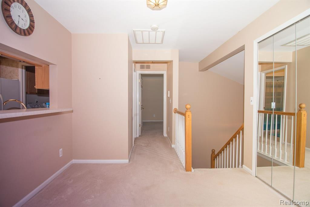 4376 BERKSHIRE Drive, Sterling Heights, MI 48314 — Photo 11