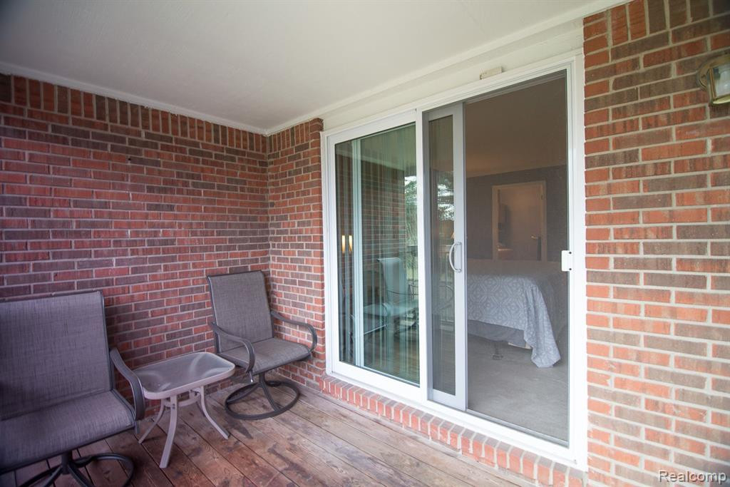 4376 BERKSHIRE Drive, Sterling Heights, MI 48314 — Photo 19