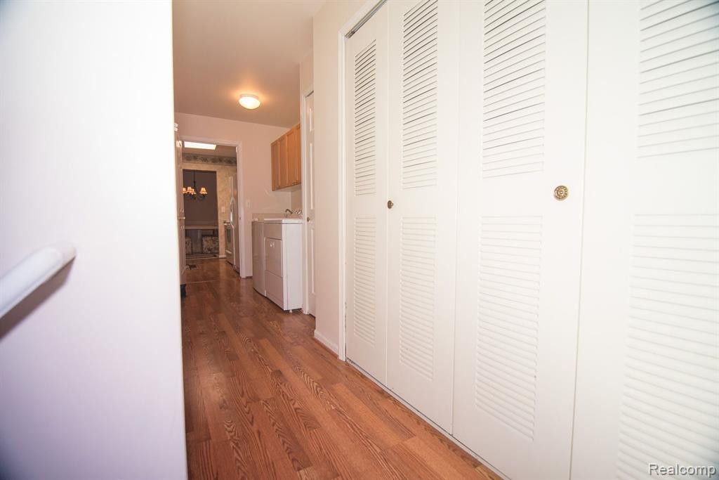4376 BERKSHIRE Drive, Sterling Heights, MI 48314 — Photo 27