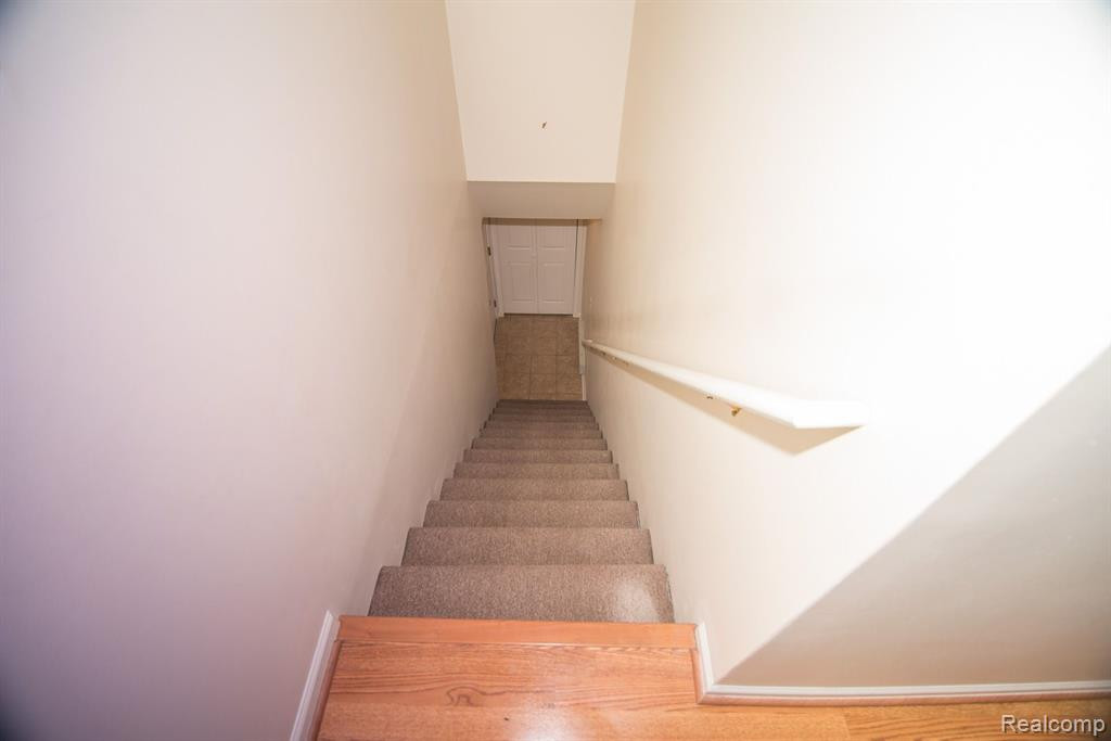4376 BERKSHIRE Drive, Sterling Heights, MI 48314 — Photo 29