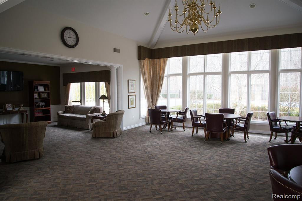4376 BERKSHIRE Drive, Sterling Heights, MI 48314 — Photo 36