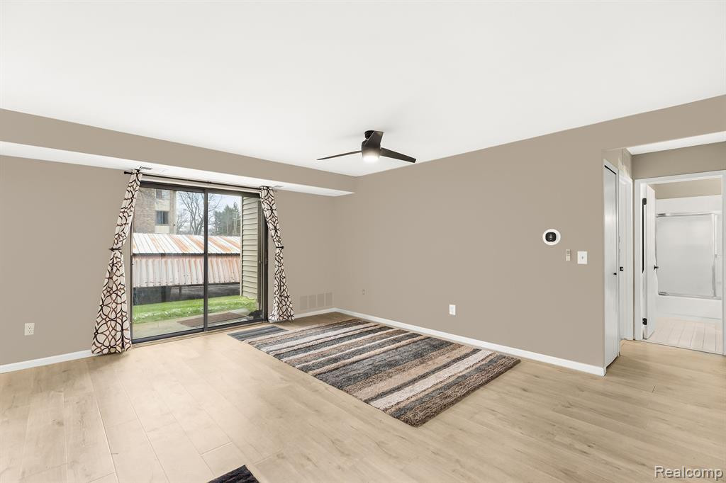 30445 W 14 MILE Road, 50, Farmington Hills, MI 48334 — Photo 4