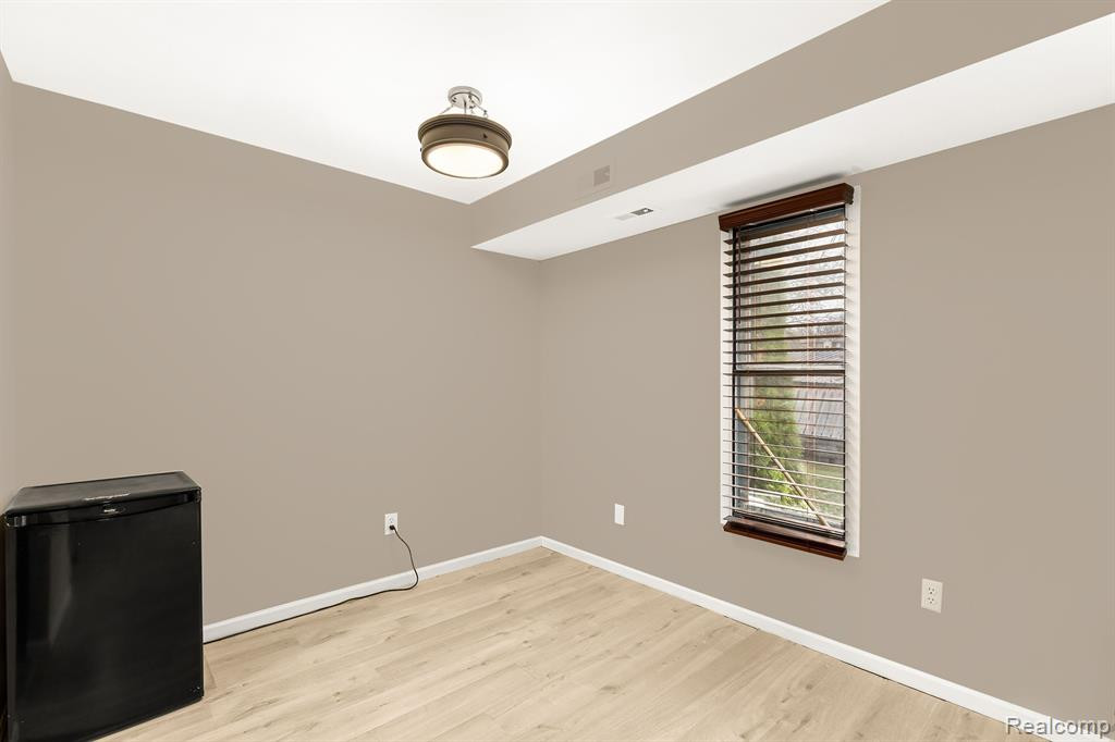 30445 W 14 MILE Road, 50, Farmington Hills, MI 48334 — Photo 5