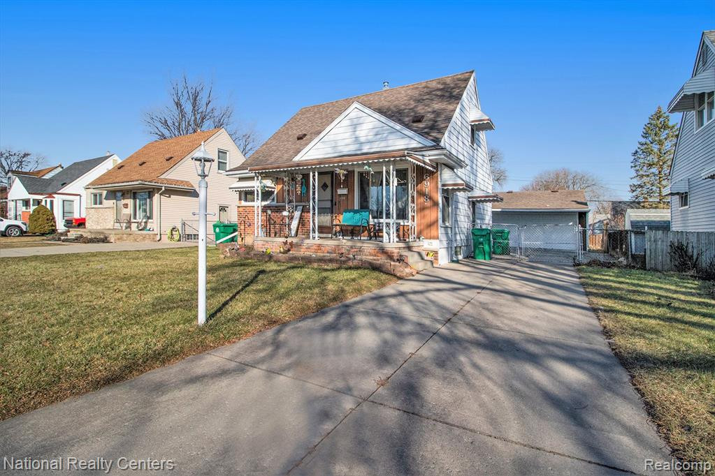 6918 GILMAN Street, Garden City, MI — Photo 2