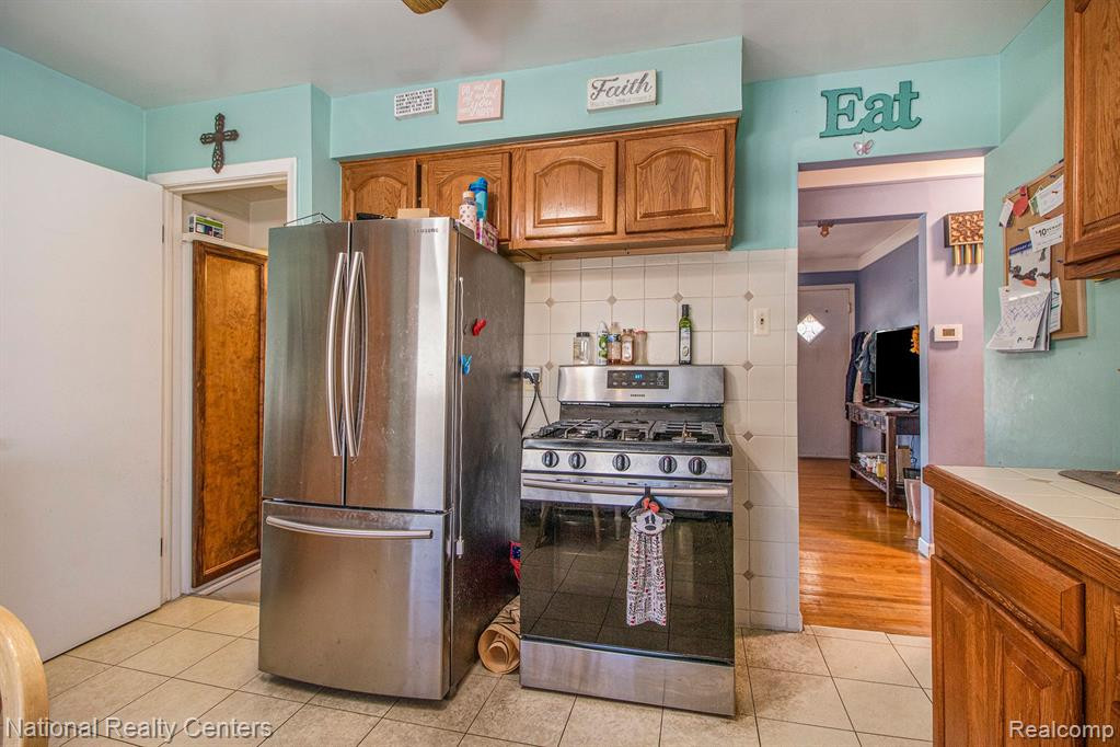 6918 GILMAN Street, Garden City, MI — Photo 9