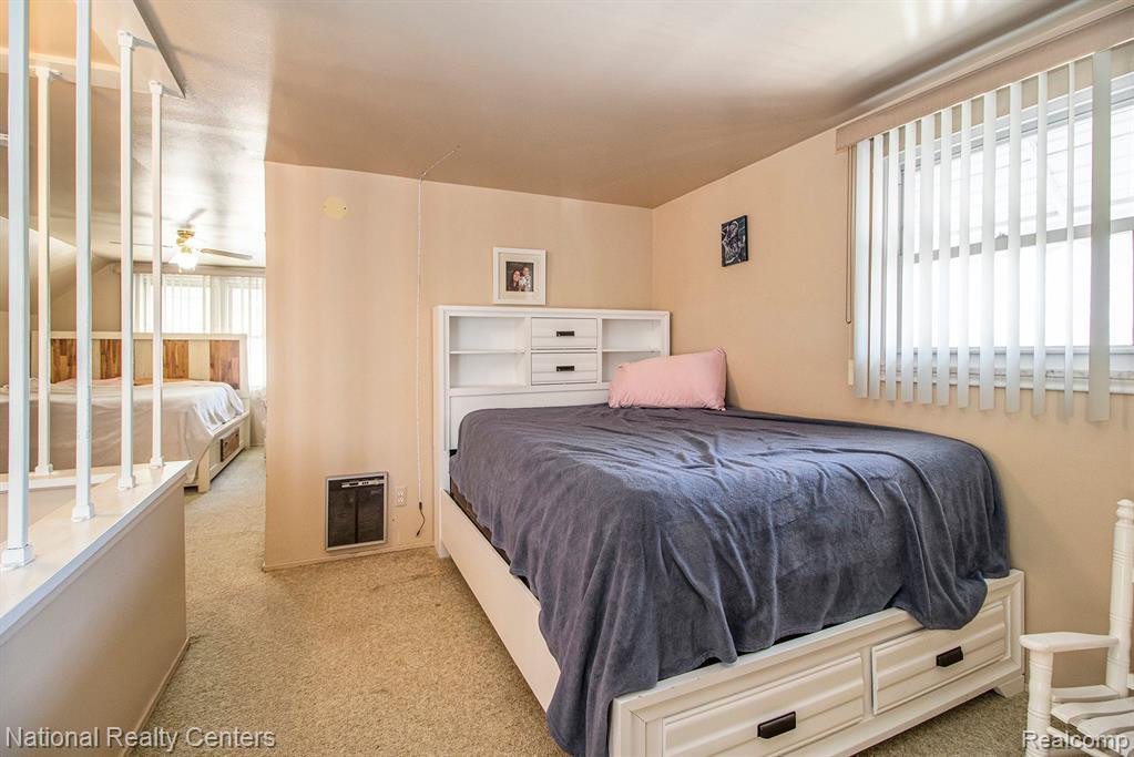 6918 GILMAN Street, Garden City, MI — Photo 16