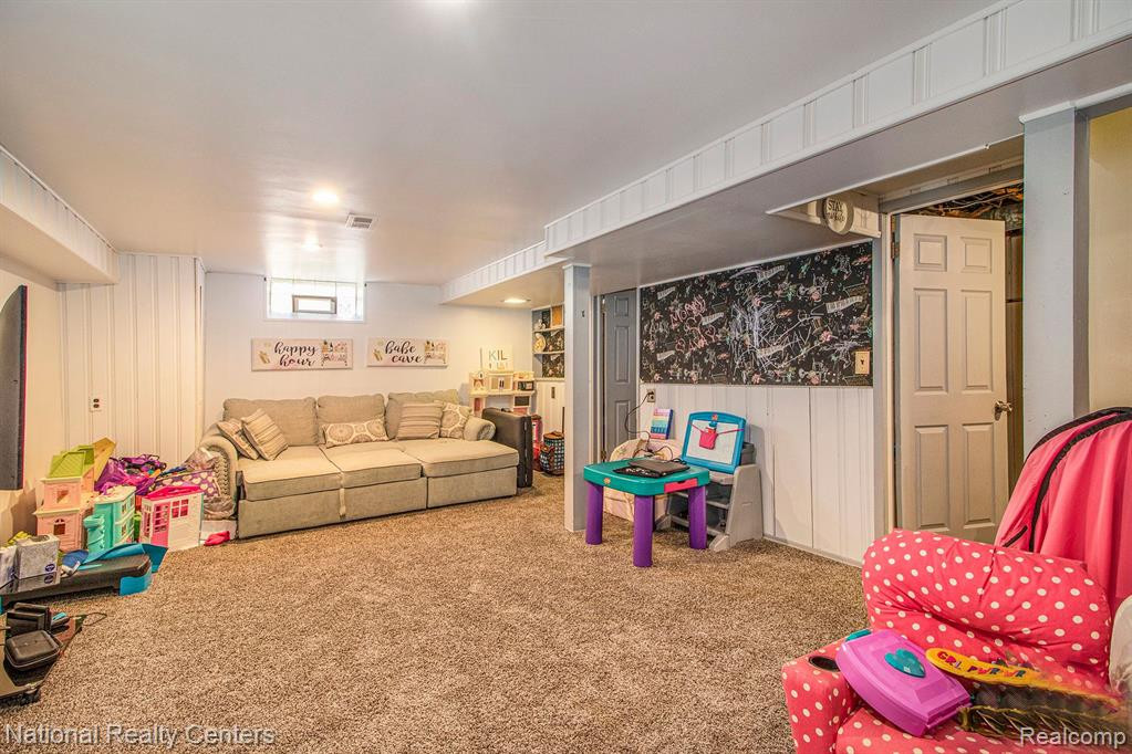 6918 GILMAN Street, Garden City, MI — Photo 18
