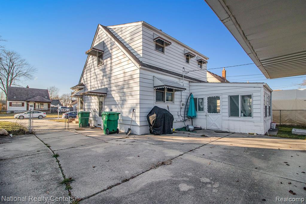 6918 GILMAN Street, Garden City, MI — Photo 21