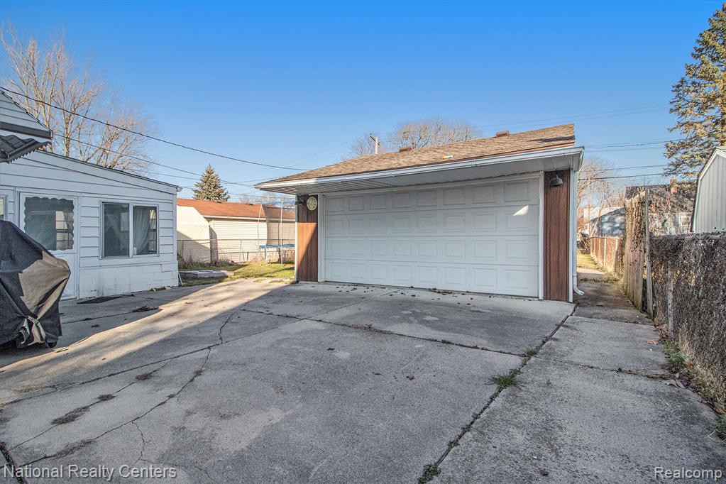 6918 GILMAN Street, Garden City, MI — Photo 22