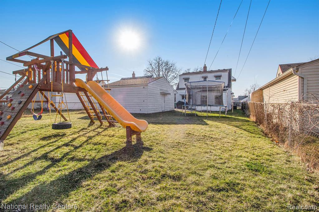 6918 GILMAN Street, Garden City, MI — Photo 24