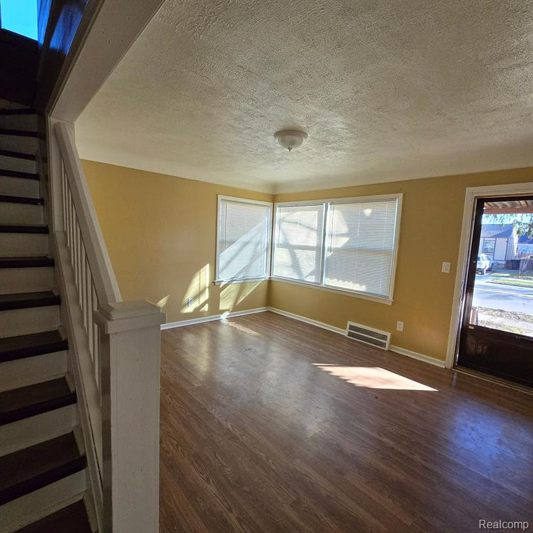 6741 EVERGREEN Avenue, Detroit, MI 48228 — Photo 2