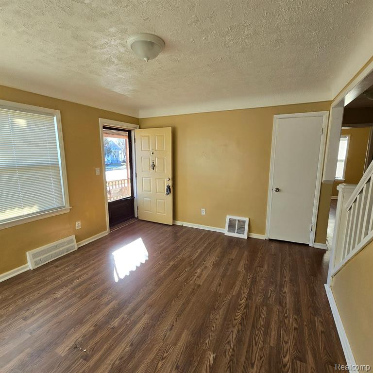 6741 EVERGREEN Avenue, Detroit, MI 48228 — Photo 4