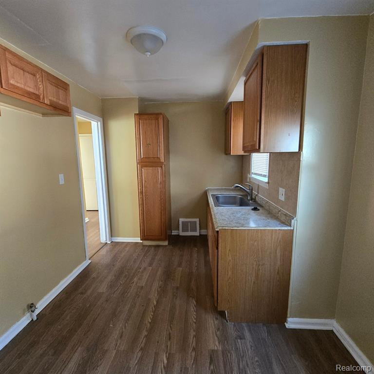 6741 EVERGREEN Avenue, Detroit, MI 48228 — Photo 7