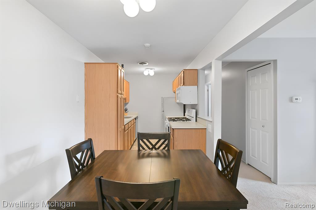 44489 SAVERY Drive, Canton, MI 48187 — Photo 7