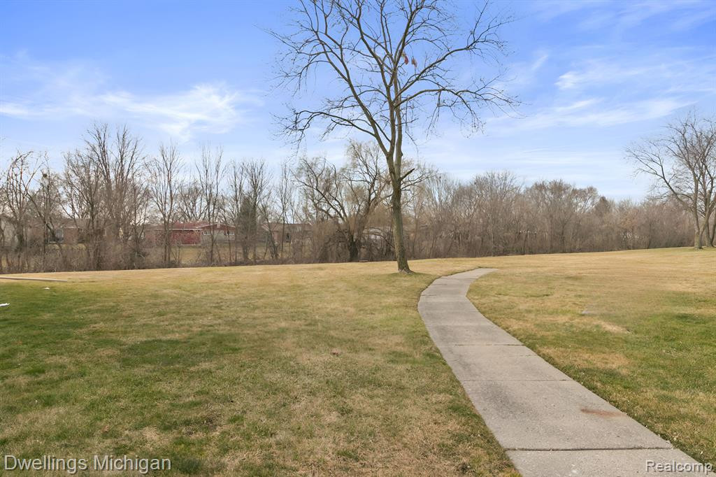 44489 SAVERY Drive, Canton, MI 48187 — Photo 23