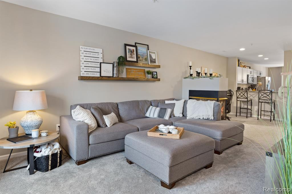 39406 SPRINGWATER Drive, Northville, MI 48168 — Photo 4