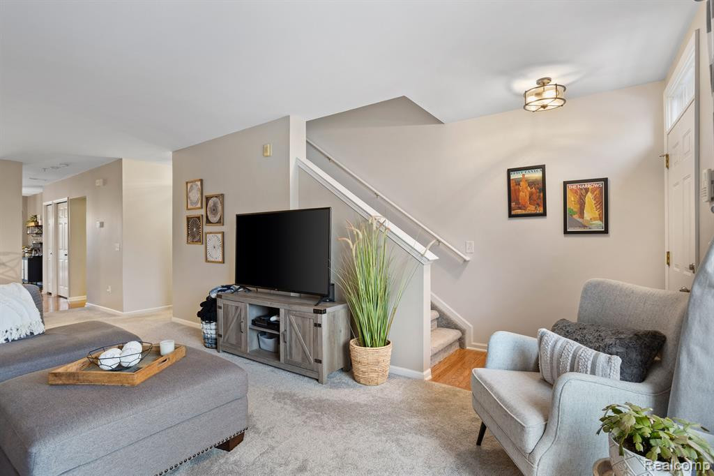 39406 SPRINGWATER Drive, Northville, MI 48168 — Photo 5