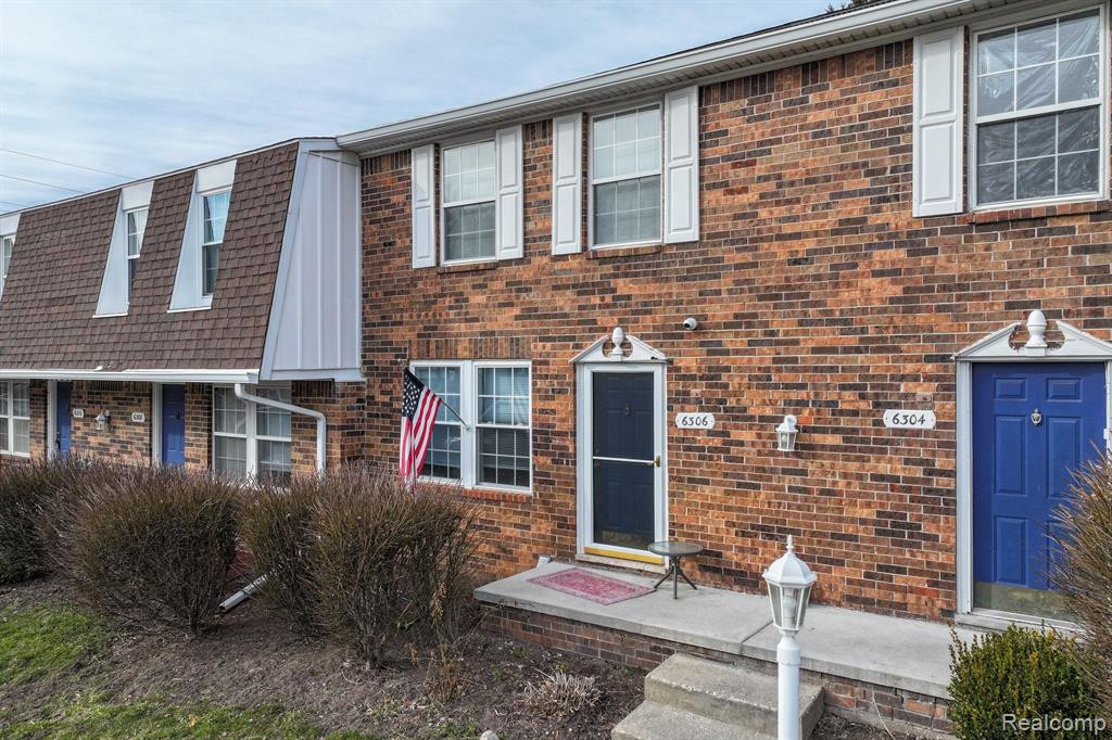 6306 BEECHFIELD Drive, Lansing, MI 48911 — Photo 2