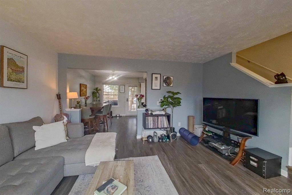 6306 BEECHFIELD Drive, Lansing, MI 48911 — Photo 11