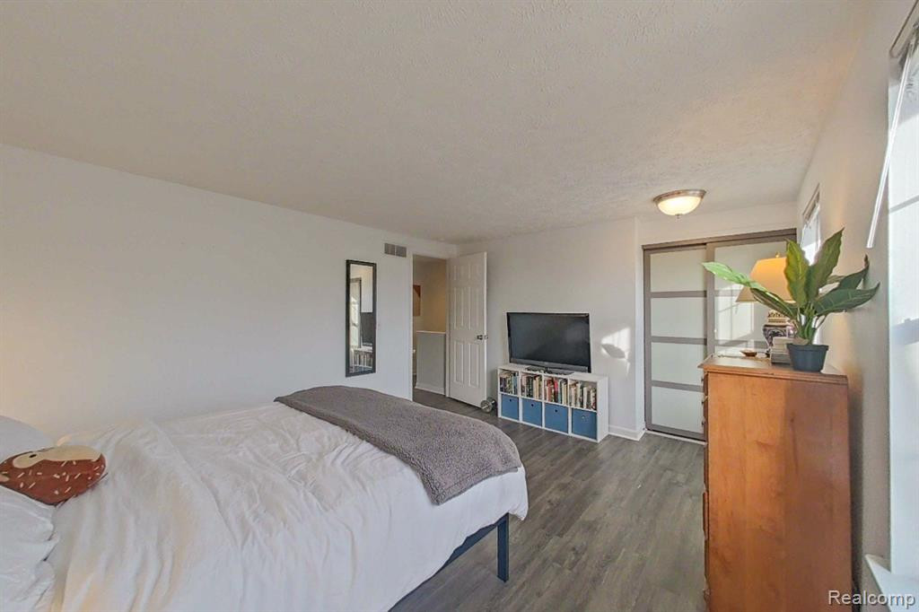 6306 BEECHFIELD Drive, Lansing, MI 48911 — Photo 24