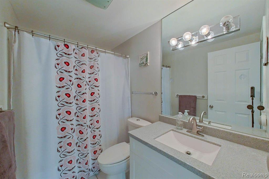 6306 BEECHFIELD Drive, Lansing, MI 48911 — Photo 27