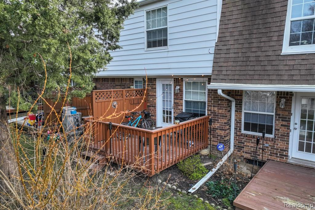 6306 BEECHFIELD Drive, Lansing, MI 48911 — Photo 35