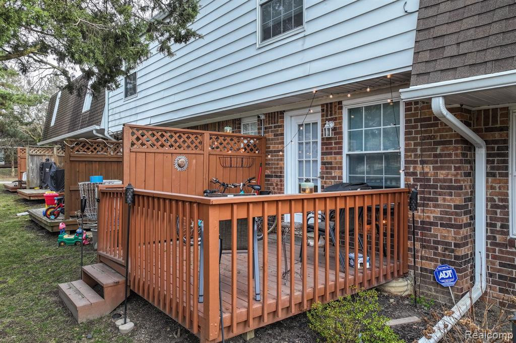 6306 BEECHFIELD Drive, Lansing, MI 48911 — Photo 36