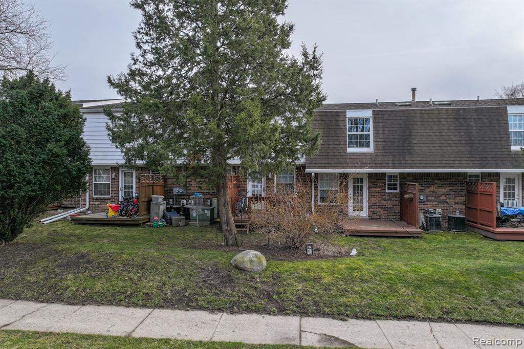 6306 BEECHFIELD Drive, Lansing, MI 48911 — Photo 37
