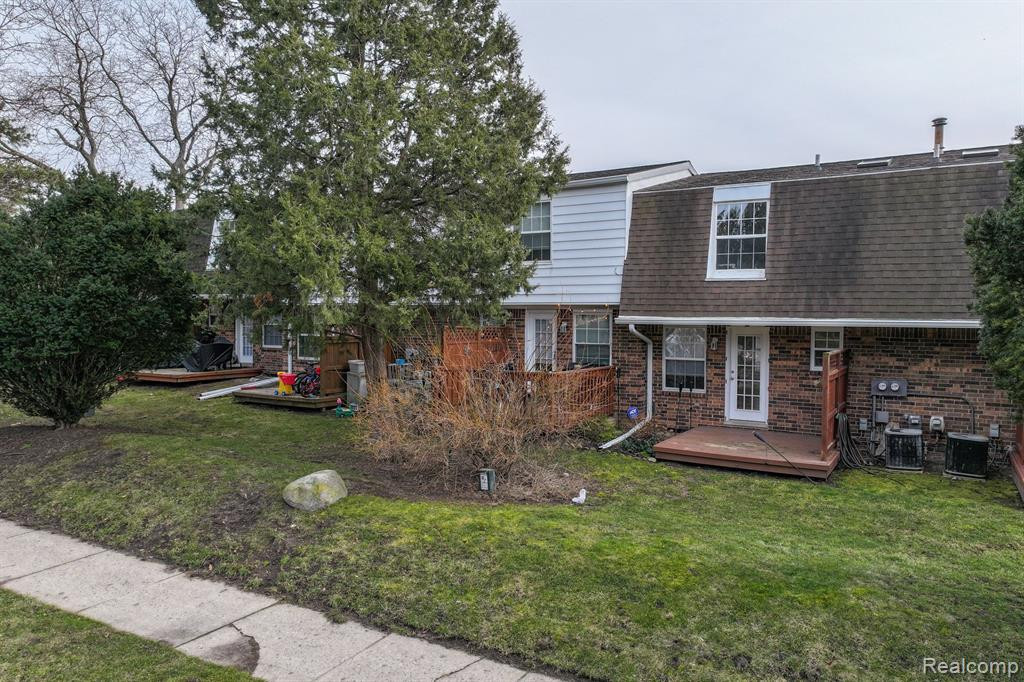 6306 BEECHFIELD Drive, Lansing, MI 48911 — Photo 38