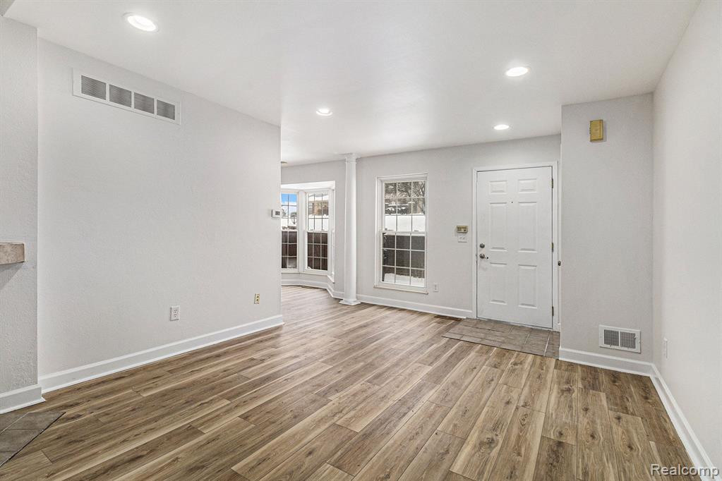 31216 COUNTRY, UNIT 215, Farmington Hills, MI 48331 — Photo 5