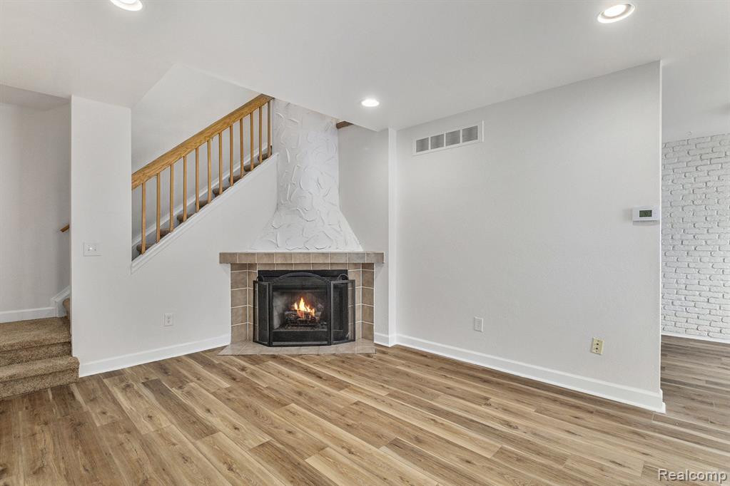 31216 COUNTRY, UNIT 215, Farmington Hills, MI 48331 — Photo 6