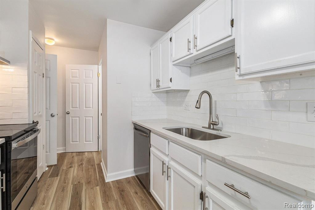 31216 COUNTRY, UNIT 215, Farmington Hills, MI 48331 — Photo 9