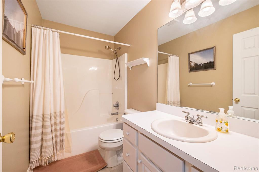 6382 ACORN Way, Linden, MI 48451 — Photo 18