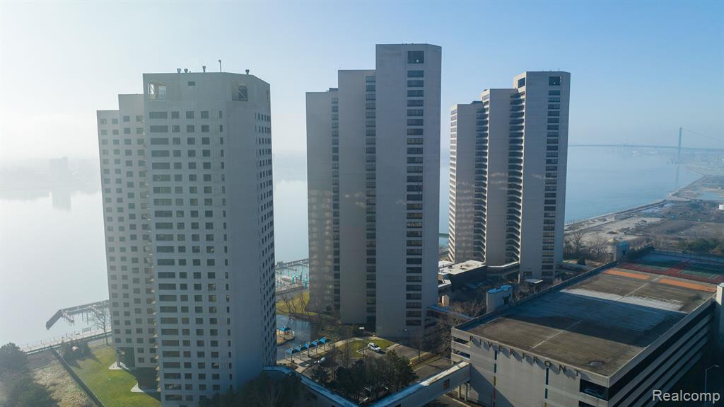 300 Riverfront Drive, 14-G, Detroit, MI 48226 — front exterior