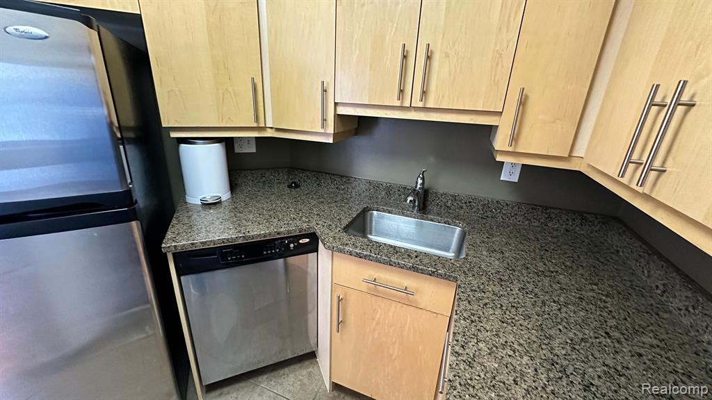 300 Riverfront Drive, 14-G, Detroit, MI 48226 — Photo 13