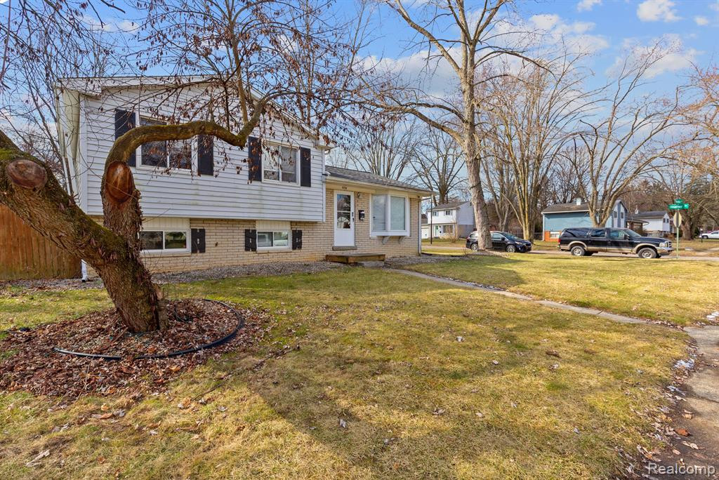 8712 HEATHER Drive, Ypsilanti, MI 48198 — Photo 3