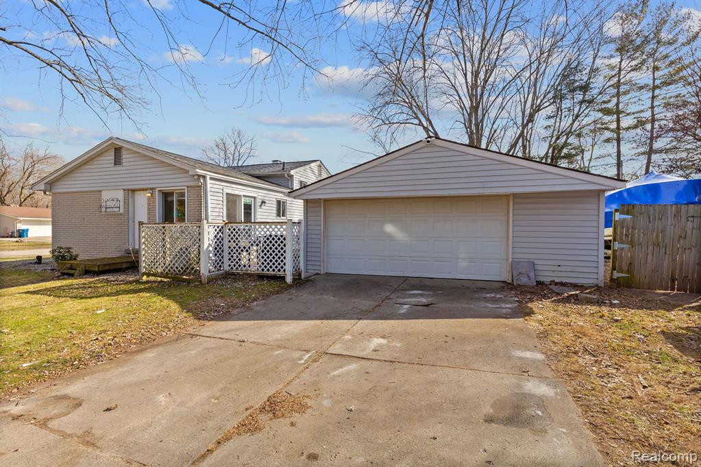 8712 HEATHER Drive, Ypsilanti, MI 48198 — Photo 6