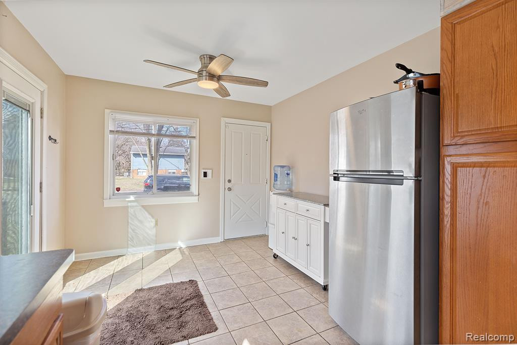 8712 HEATHER Drive, Ypsilanti, MI 48198 — Photo 8