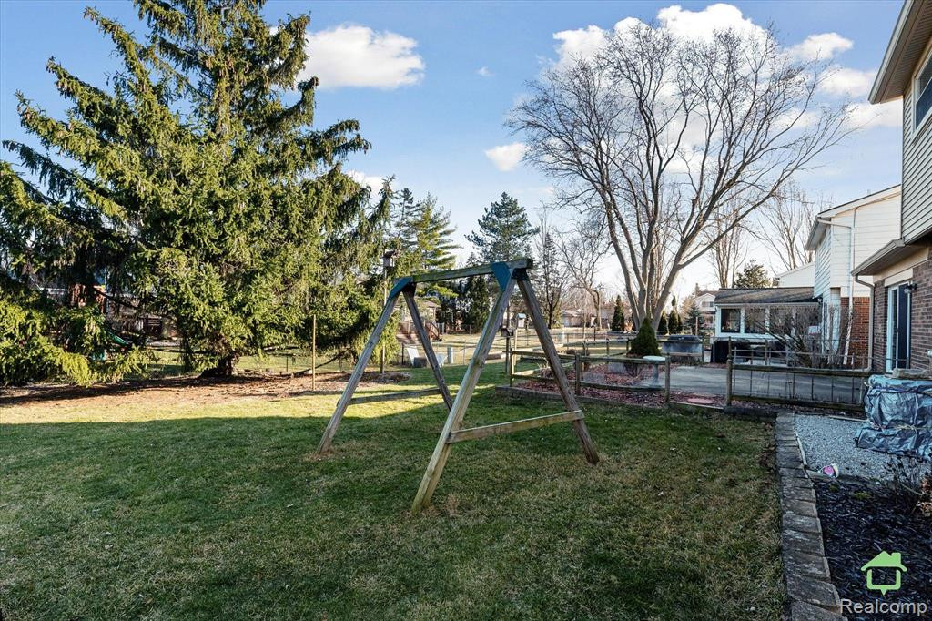 6134 Courtland Drive, Canton, MI 48187 — Photo 22