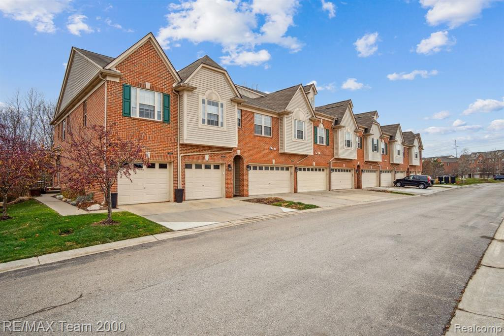 39686 ROCKCREST Lane, Northville, MI 48168 — Photo 15