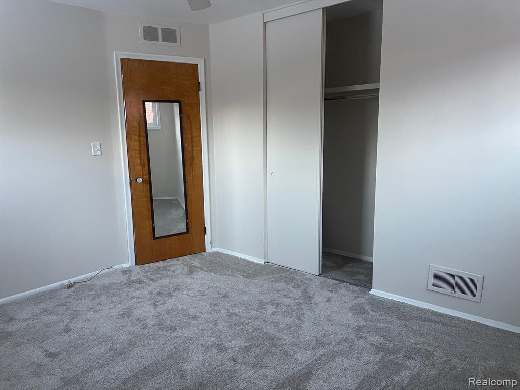 4919 MCKINLEY Street, Dearborn Heights, MI 48125 — Photo 10