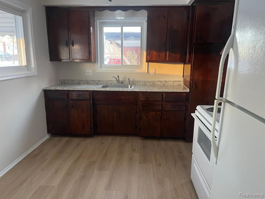 4919 MCKINLEY Street, Dearborn Heights, MI 48125 — Photo 15