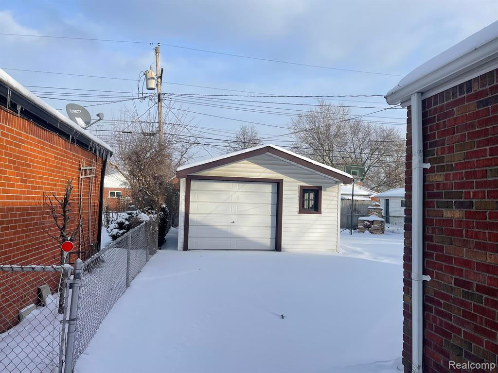 4919 MCKINLEY Street, Dearborn Heights, MI 48125 — Photo 23