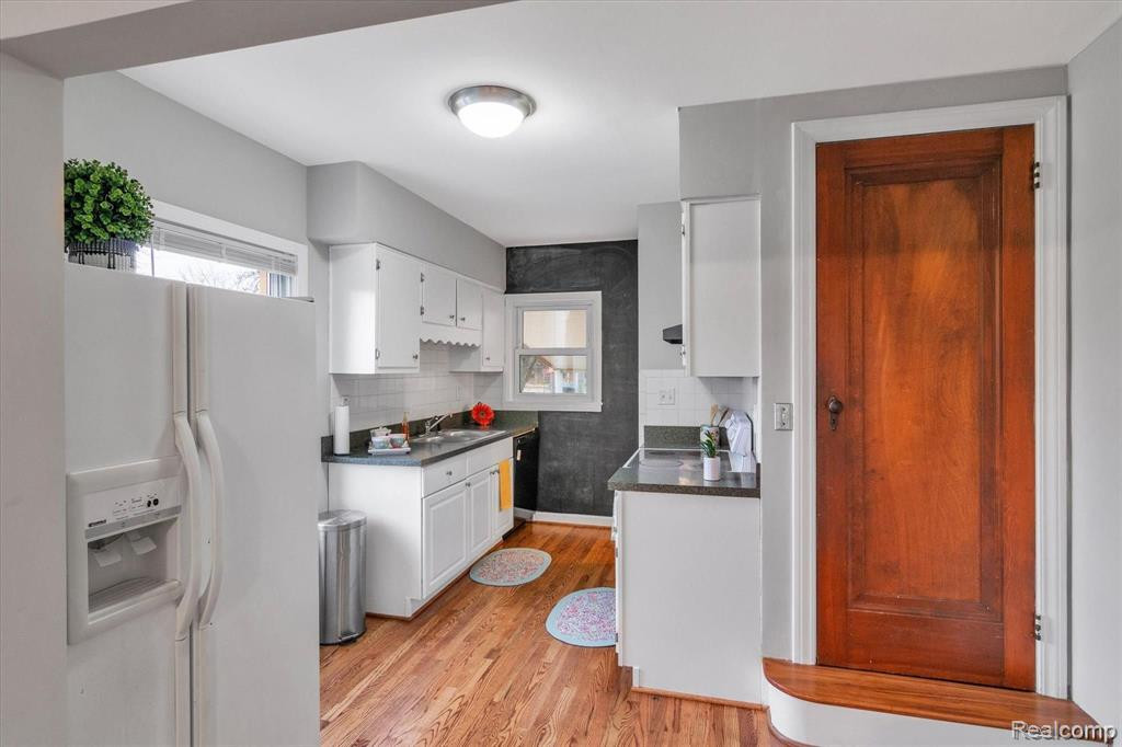 41 REGENTS Drive, Troy, MI 48084 — Photo 7