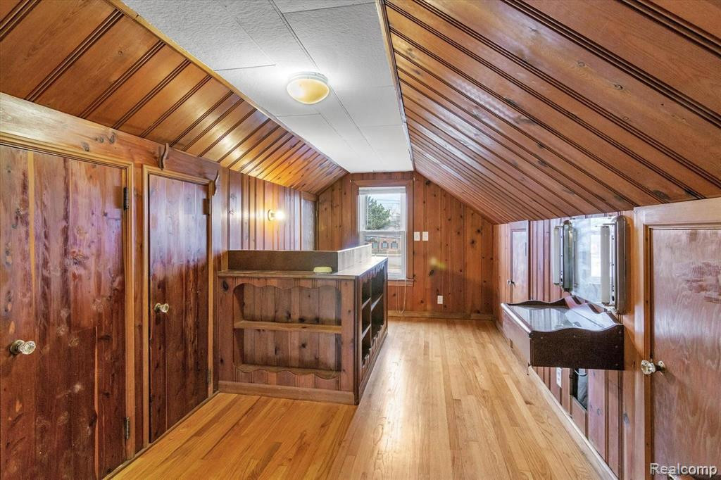 41 REGENTS Drive, Troy, MI 48084 — Photo 8