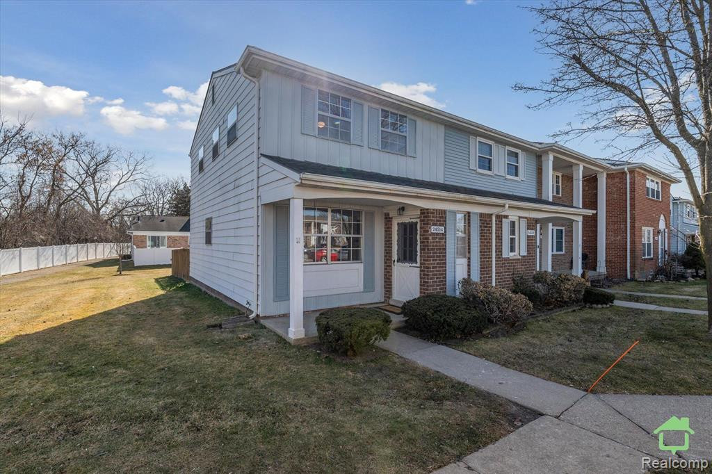 24514 Olde Orchard Street, Novi, MI — Photo 2