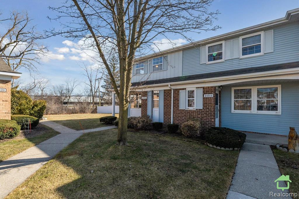 24514 Olde Orchard Street, Novi, MI — Photo 3