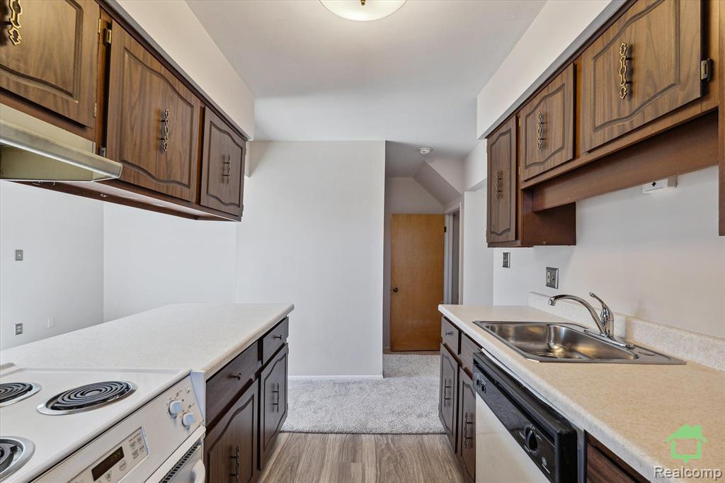 24514 Olde Orchard Street, Novi, MI — Photo 13
