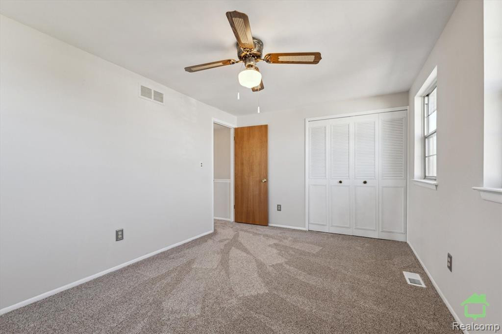 24514 Olde Orchard Street, Novi, MI — Photo 22