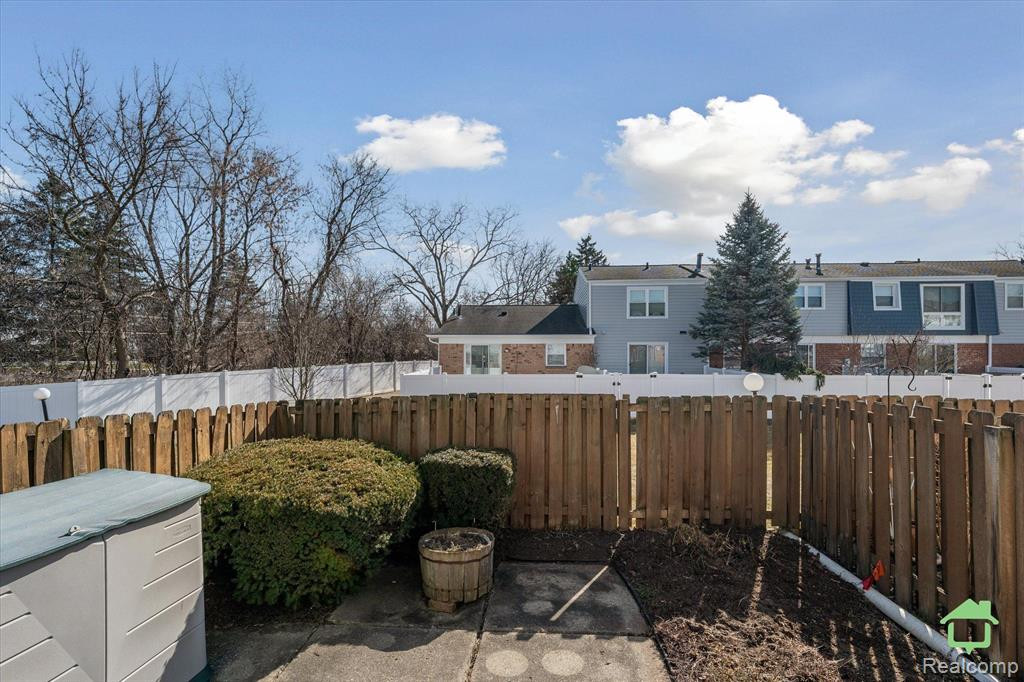 24514 Olde Orchard Street, Novi, MI — Photo 30